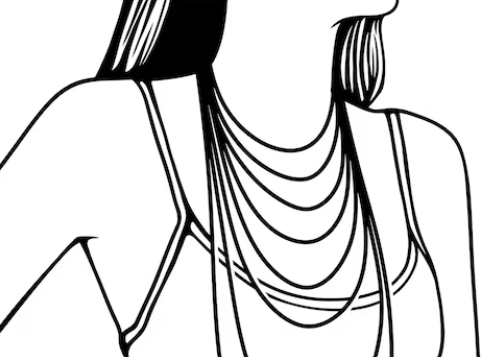 colliers sur un buste de femme